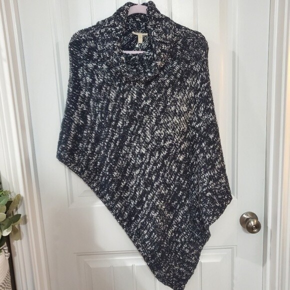 Eileen Fisher Black and White Cape - Picture 14 of 14